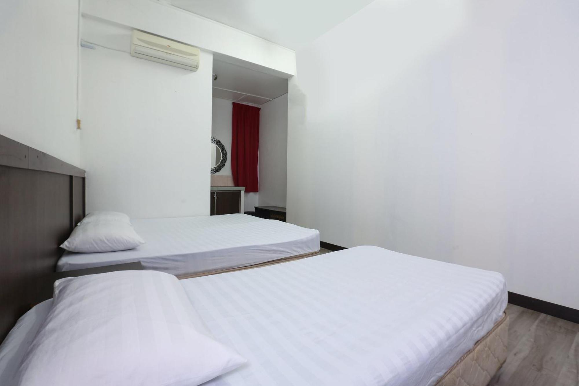 Oyo 89755 D&D Budget Inn Kota Bharu Extérieur photo