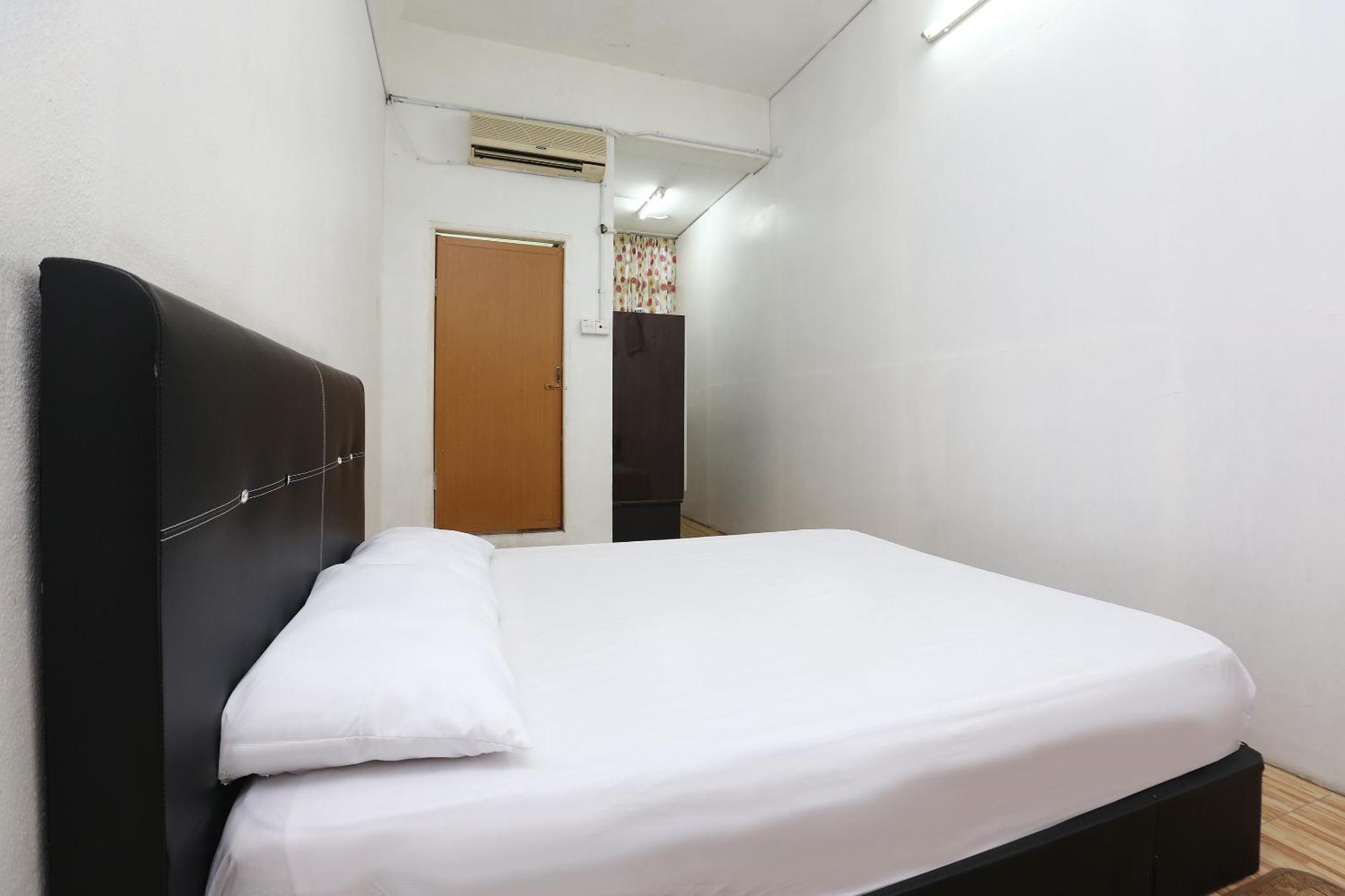 Oyo 89755 D&D Budget Inn Kota Bharu Extérieur photo