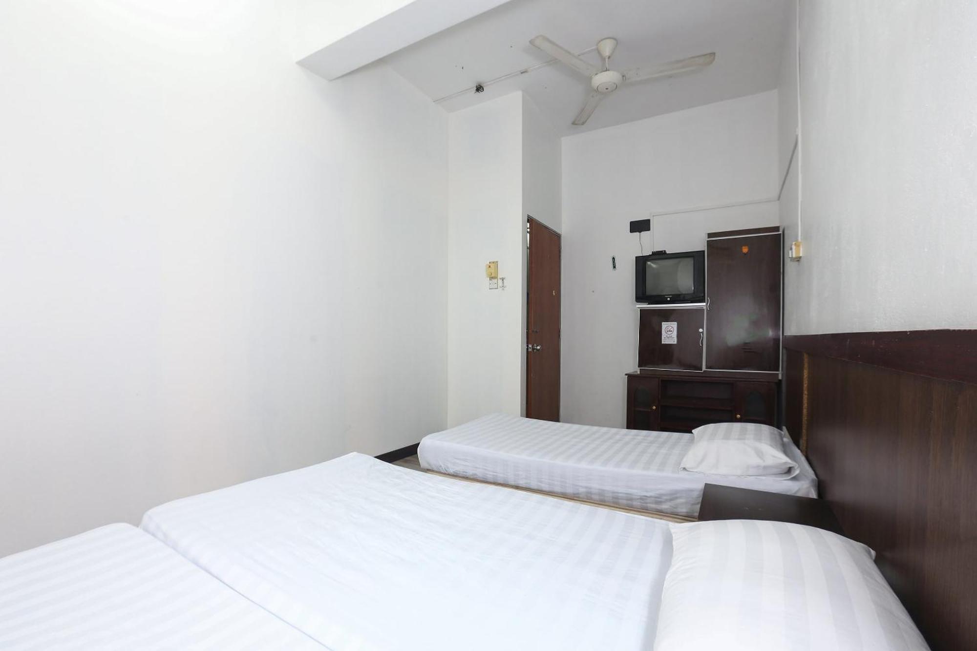 Oyo 89755 D&D Budget Inn Kota Bharu Extérieur photo