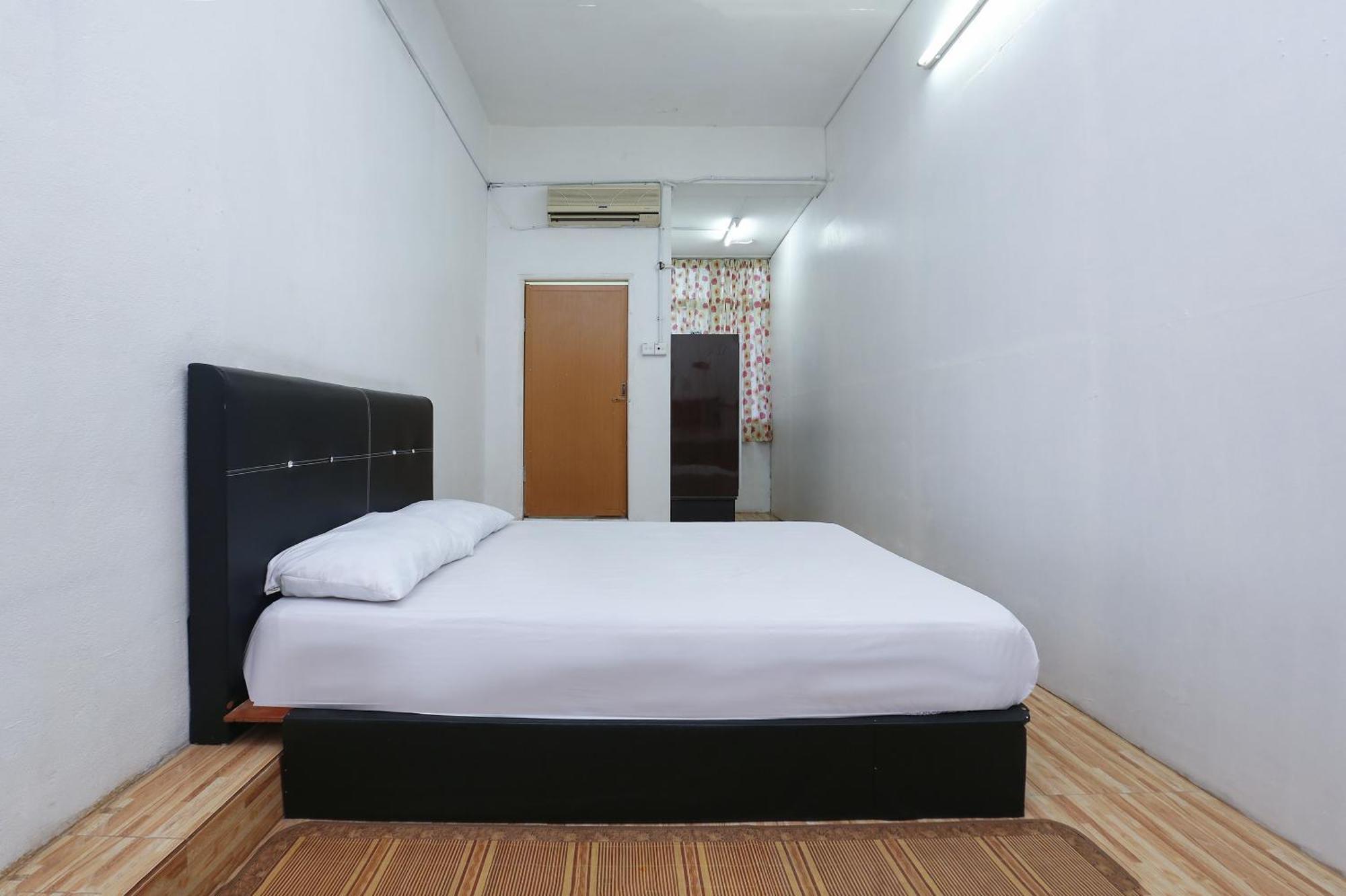 Oyo 89755 D&D Budget Inn Kota Bharu Extérieur photo